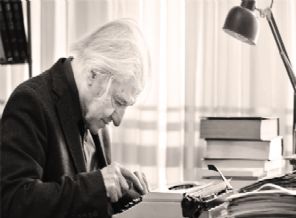 Erdoğan'ın ayakta dinlediği Nuri Pakdil konuştu: Yüzde yüz devrimciyim