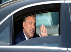 Abdullah Gül de tribünde