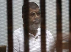 Mursi'nin davası ertelendi