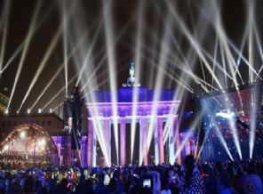 Berlin Duvarı’nın yıkılışının 25. yıl dönümü