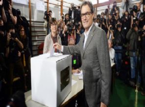 Katalonya bağımsızlık oylaması bitti