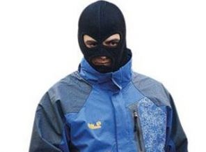 Elektrik veznesini benzinle soydu