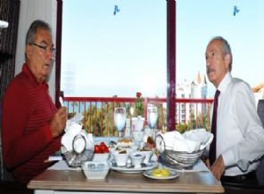 '20-30 vekil istifa kararı aldı, Baykal önledi'