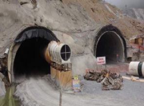 En uzun tünelde çalışmalar durduruldu