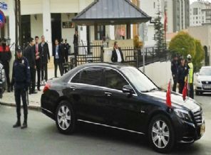 Erdoğan Cuma'ya yeni makam aracıyla geldi