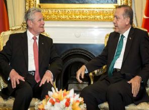 Cumhurbaşkanına dış politikada konuşma yasağı