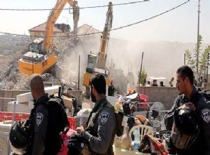 İsrailliler'e çarptığı için evi yıkılacak!'