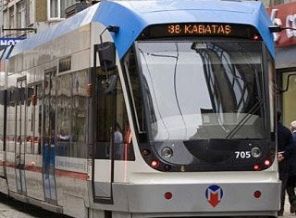 Kabataş tramvay istasyonu yenileniyor