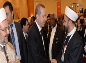 Müslümanlara ihanet eden hizmet gönüllüsü olabilir mi?