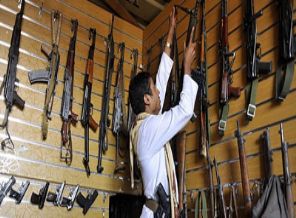 Sivillerin elinde 60 milyon silah olan ülke: Yemen