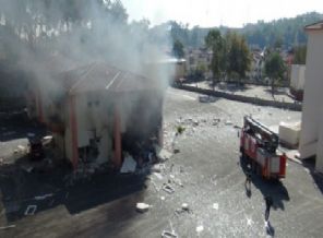 Okul binasında patlama