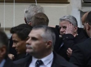 Cumhurbaşkanına yumurtalı protesto