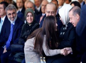 Taner Yıldız'ın kızından Erdoğan'a sürpriz