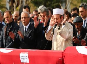 Mehmet Görmez'den cenazede anlamlı konuşma!