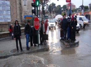 Şiddetli yağmur Edirne'den giriş yaptı