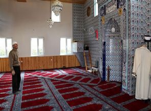 Acele inşaat kıbleyi şaşırttı