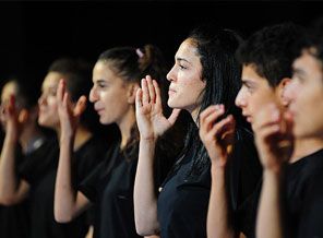 'İşaret dilinin de şivesi var'