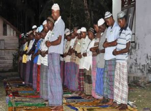 Pakistan El Kaide'sinden Güney Asyalı Müslümanlara; uyanın!