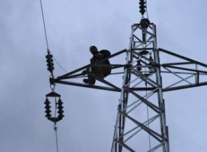 Siirtli işçiler çocukları için ölüme meydan okuyor