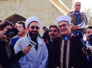 Kıbrıslı Müslümanlar Hala Sultan Tekkesi'ndeydi