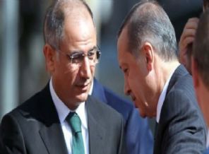 Efkan Ala’nın dikkati böceği yakalattı