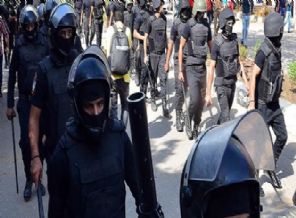 Mısır'da Selefi gençlere gözaltı