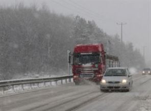 Bolu Dağı'nda yoğun kar yağışı başladı