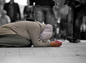 17 milyon doları var ama dilenci!