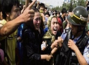 300 Uygur Türkü için hükümet devreye girdi