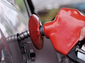 Benzin fiyatları birden düşebilir!