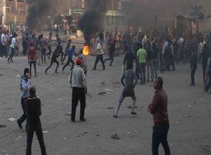 Keşmir'de çatıma; 10 kişi öldü