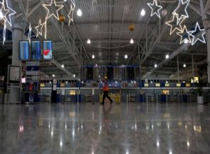 Yunanistan'da hayat durdu