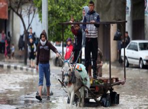 Gazze sular altında!