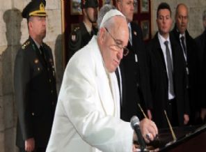 İstanbullu'ya Papa uyarısı