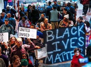 Ferguson protestoları mağazalara yöneldi