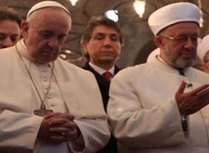 Papa'nın ilk durağı Sultanahmet Camii oldu
