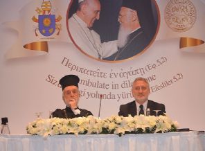 Papa'a birlik mesajı