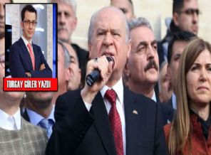 Boyaları pul pul dökülüyor!