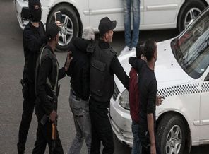 Mübarek'in beraatını protesto edenlere müdahale