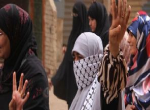 Mısır halkı sokaklarda!