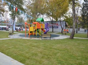 Yeşilyurt Belediyesi 12 Park açılışını gerçekleştirdi