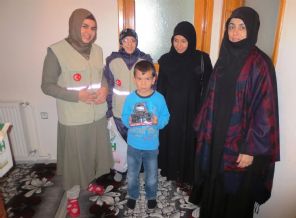 Çorum İHH Hanımlar Komisyonu Yetimlere Sahip Çıkıyor