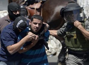 Kudüs ve Batı Şeria'da 22 Filistinli gözaltına alındı