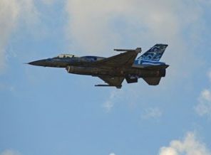 F-16 savaş uçağı Ege'de düştü