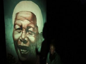 Mandela için 6 dakika 7 saniyelik ritüel