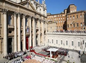 Vatikan'ın gizli hesaplarında yüzmilyonlarca avro!