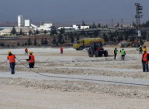 Suriyeli Kürtler 'tam donanımlı' kampa kavuşuyor