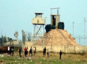 Askere taş atanlara gazlı müdahele