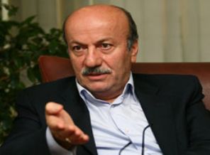 İşbaşaran'a Bekaroğlu sahip çıktı