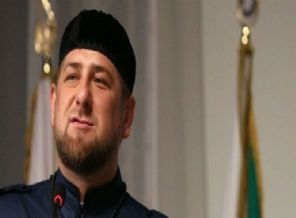 Kadirov, direnişçilerin ailelerini tehdit etti